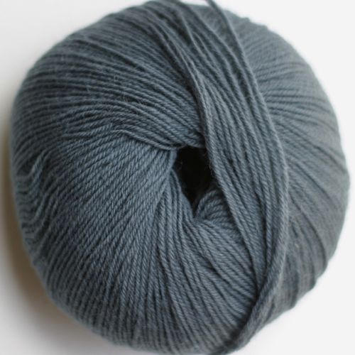 This auction is for a steel gray colored soft 100% wool yarn   not 